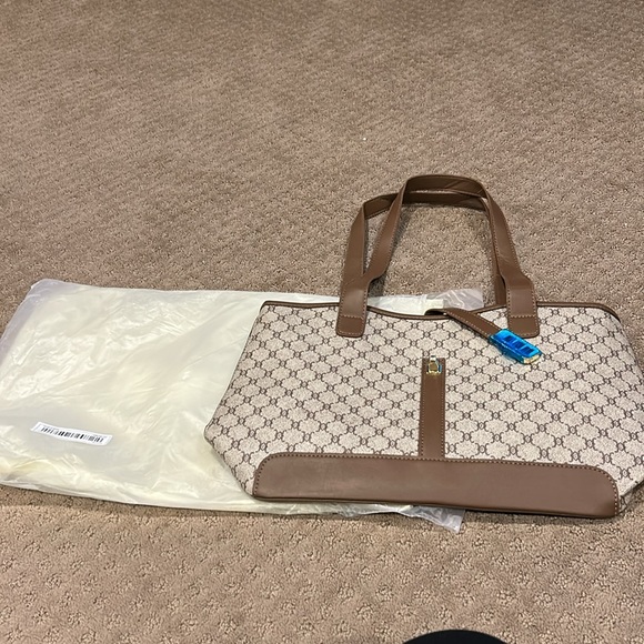 NWT Brown and Gray Patterned Tote Bag W/Gold Tone Hardware & Turn Lock 15 X 10 - Picture 11 of 14